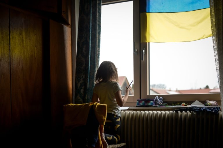 «Ми хочемо жити». Учні ДМШ№37 вшанували памʼять дітей — жертв російської агресії.