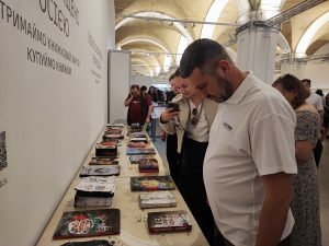 Україна отримає допомогу від США на підручники після атаки на друкарню в Харкові