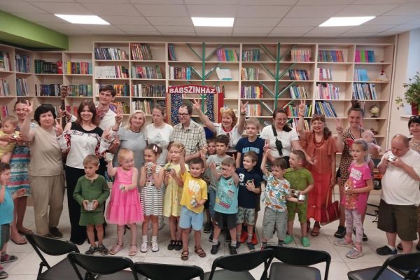 Вчора бібліотека на Пріорці стала місцем особливої події – інклюзивної театралізованої зустрічі "Колобок", що зібрала безліч друзів.