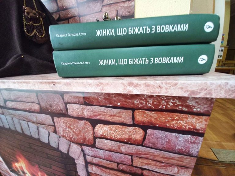 Протягом останніх шести місяців в бібліотеці активно працює читацький клуб «Разом», який включає секцію для дорослих читачів.