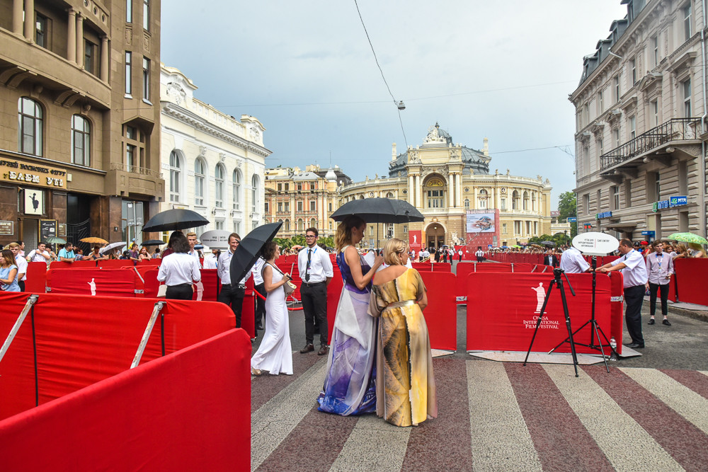 Журі XV Одеського міжнародного кінофестивалю оголосило назви переможців на урочистій церемонії, що відбулася у Києві 20 липня.
