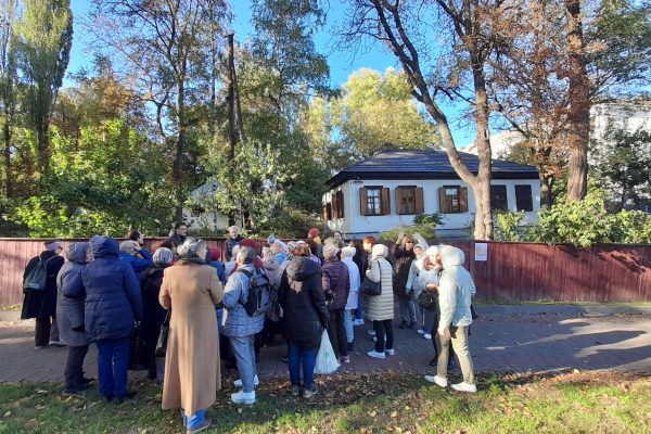 У бібліотеці Сузір’я відбулася захоплива екскурсія під назвою "Пріорка", яка, попри попереднє відкладення, пройшла на славу