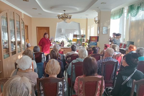 7 листопада у бібліотеці імені Самеда Вургуна пройшов зворушливий вечір поезії Віктора Баранова під назвою «Елегія осінньої струни».