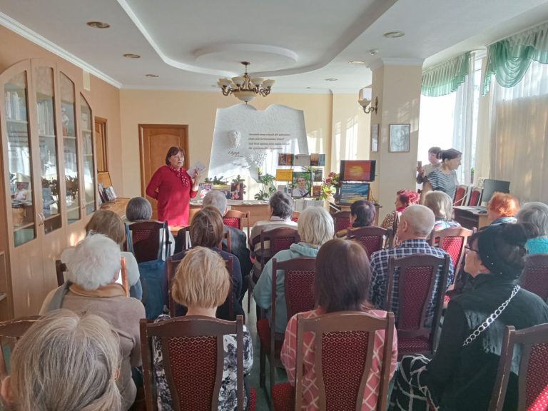 7 листопада у бібліотеці імені Самеда Вургуна пройшов зворушливий вечір поезії Віктора Баранова під назвою «Елегія осінньої струни».