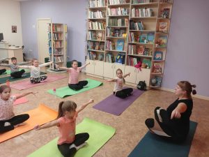 Душевна рівновага і міцне здоров’я: переваги дитячої йоги