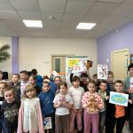 У бібліотеці на Пріорці відбулась інтерактивна екочитанка «Чому лев у цирку не сміється?». Подія про права тварин відбулась за участі учнів Ліцею №14.