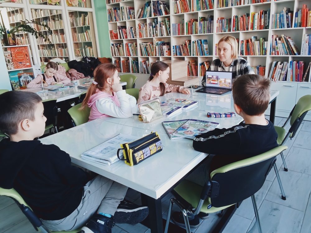 У бібліотеці імені Олени Пчілки відбулось заняття з вивчення англійської мови «Wow Kids' Reading Club».