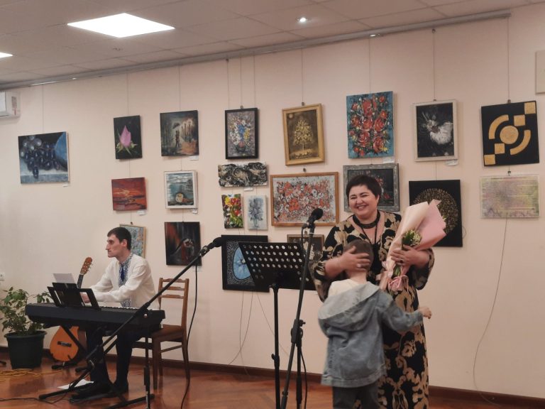 21 травня у виставковій залі «Obolon-ART» бібліотеки імені Героїв Небесної Сотні для дітей відбувся концерт, присвячений Дню Києва.