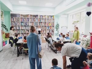 До бібліотеки ім. Олени Пчілки завітали вихованці дитячого садочка та початкової школи “Ліцей Ольгинський – Оболонь”!