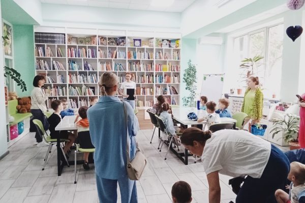 Сьогодні до нашої бібліотеки ім. Олени Пчілки завітали чудові вихованці ліцензованого дитячого садочка та початкової школи "Ліцей Ольгинський - Оболонь"!