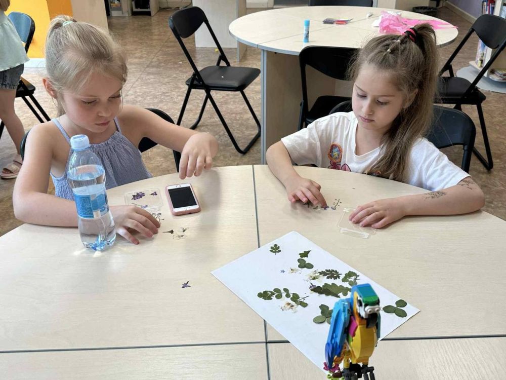 В бібліотеці на Пріорці для дітей відбулась ще одна атмосферна літня читанка-майстерка.