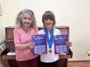 Вихованці ДМШ 40 отримують нагороди за фестивалі-конкурси “STEP in ART”ʼ, “ART VIBES”, “Морський бриз”
