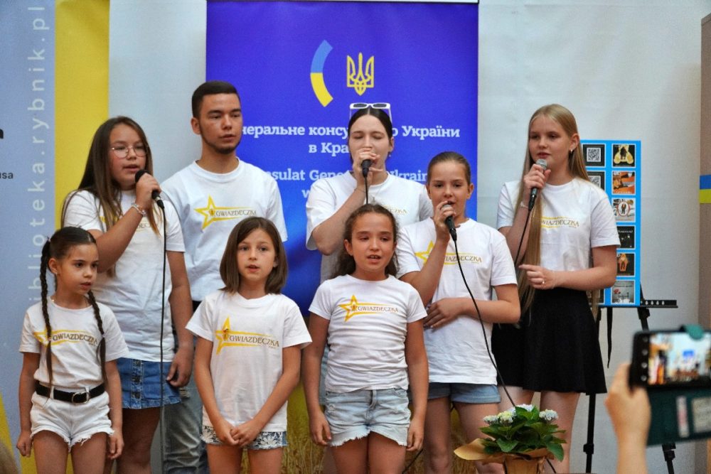 “Українська книжкова поличка” зʼявилася в Автономному університеті парагвайського міста Енкарнасьйон.