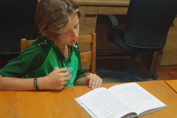 В нашій бібліотеці “Обрій” відбувся розважально-пізнавальний захід “Читання для реготання”.