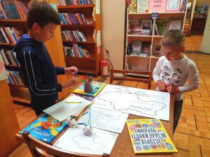 В бібліотеці “Обрій” відбулась патріотична година (до Дня Незалежності України) “Україна – незалежна!” 