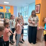 Незважаючи на дощову погоду, у стінах нашої бібліотеки на Пріорці було сонячно. Також панувала тепла та затишна атмосфера. 
