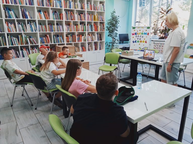 Наш WOW Kids’ Reading Club урочисто розпочав новий навчальний рік! Перше заняття бібліотеки імені Олени Пчілки стало справжнім святом знань, натхнення та позитивних емоцій.