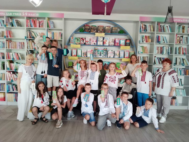 1 вересня, у День знань, до бібліотеки імені Героїв Небесної Сотні для дітей завітали четвертокласники з ліцею “Потенціал”. Тема нашої з ними зустрічі: “Книга – вікно у незвіданий світ”.