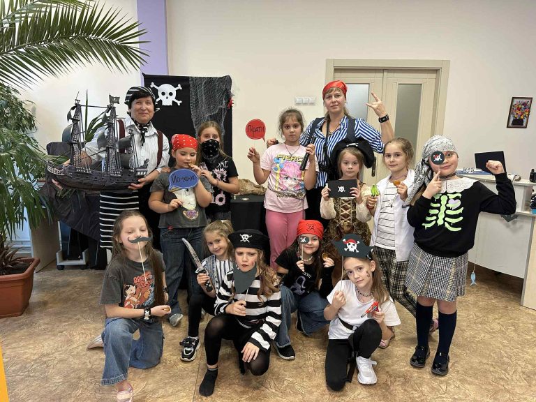 А ви знаєте, що у світі існує особливий піратський день – міжнародний день наслідування піратів. Він традиційно припадає на 19 вересня.