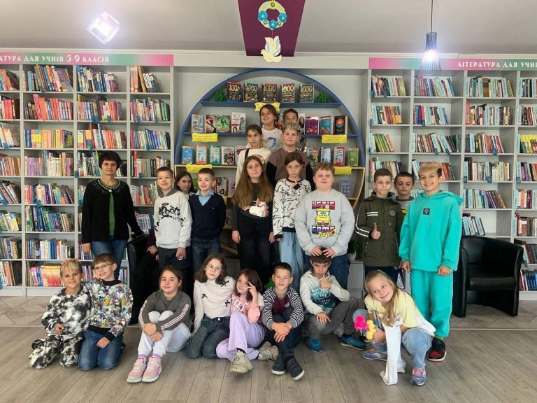 Всеукраїнський день бібліотек – це особливий день єдності, що об’єднує бібліотекарів, читачів та широку громадськість, які цінують роль бібліотек у житті нашої країни. Відзначають його 30 вересня.