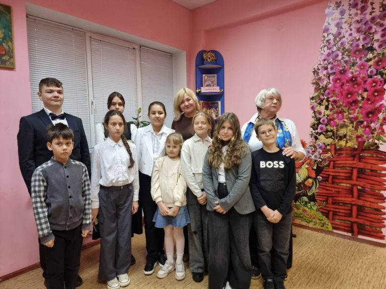 Нещодавно у світі відзначали Міжнародний день музики. Це композитори, музиканти, всі ті, хто професійно пов'язав своє життя з музичним мистецтвом.