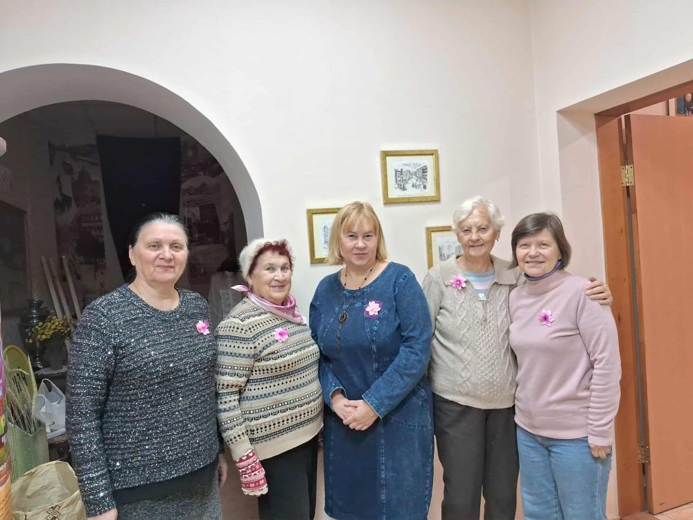 Нещодавно у жіночому клубі “Творчі”, який діє при бібліотеці “Сузірʼя” панувала справжня атмосфера краси й натхнення.