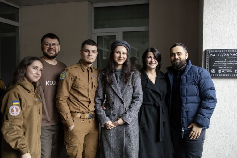 На території Дитячої школи мистецтв 5 ім. Льва Венедиктова сьогодні відбулася надзвичайно важлива історична подія — урочисте закладення капсули часу.