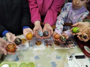 Великодня майстерка “Тепло традицій: мистецтво писанкарства”