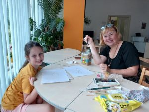 Літо, творчість і натхнення: у бібліотеці «Майстерня радості» подарувала дітям незабутні емоції