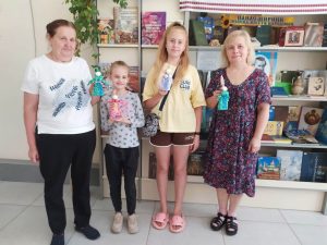 Творчість щосереди: у бібліотеці майструють ляльок-мотанок та створюють речі власноруч