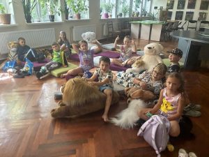 Льодовикові пригоди у бібліотеці: мультсалон знову зібрав маленьких глядачів